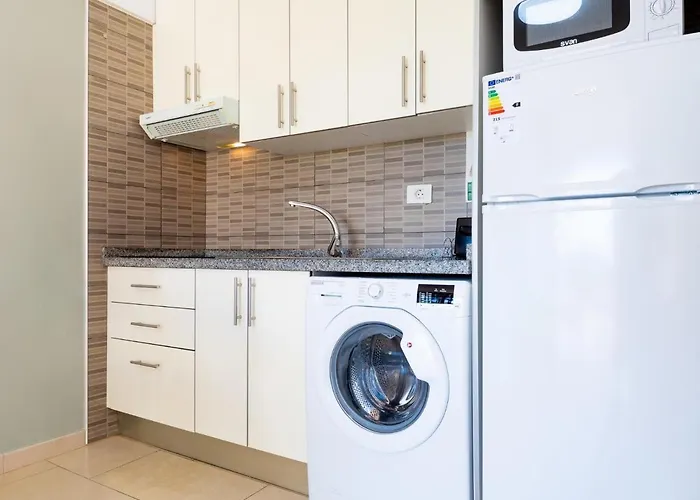 115 Acapulco Playa De Americas * Playa de las Américas